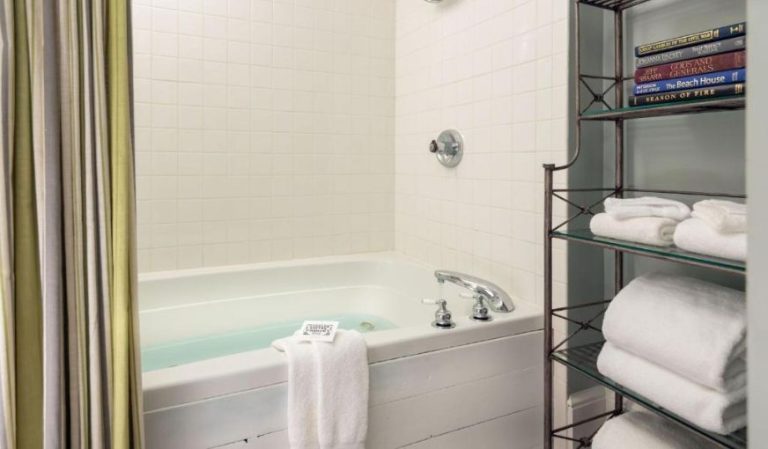 Steeles Tavern Manor Bed and Breakfast