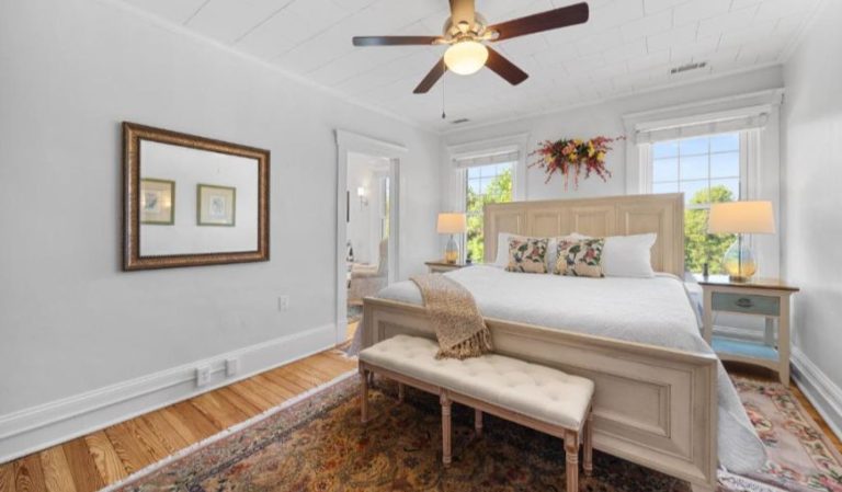 Steeles Tavern Manor Bed and Breakfast
