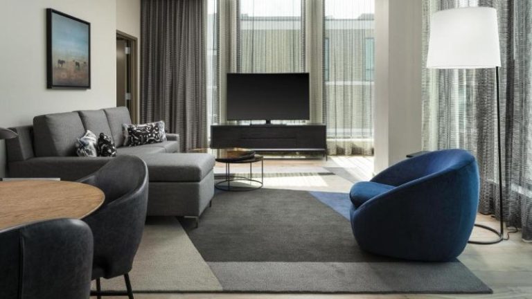 The Highland Dallas, Curio Collection by Hilton