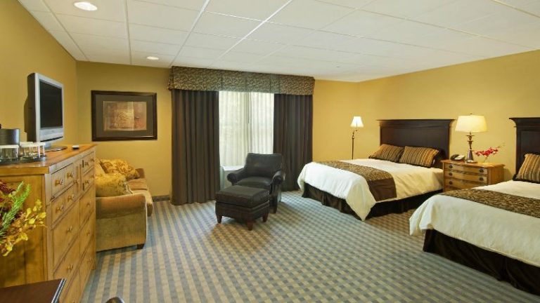 The Pointe at Castle Hill Resort & Spa