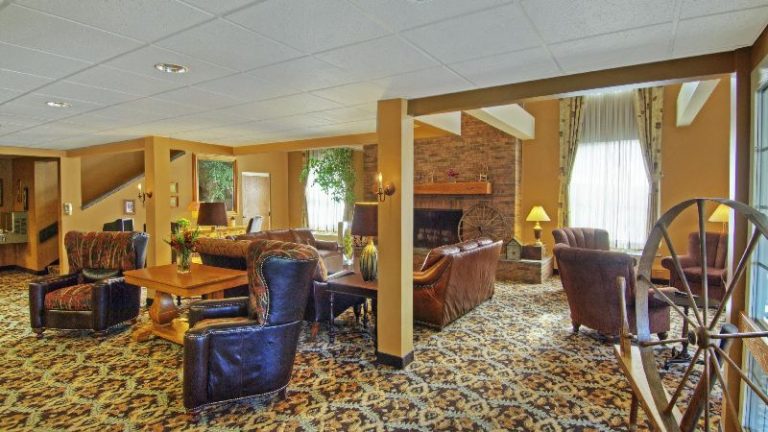 The Pointe at Castle Hill Resort & Spa