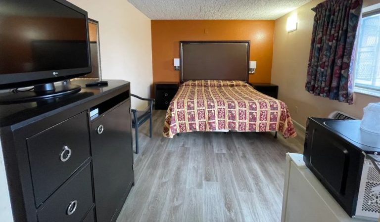 Towson East Motel