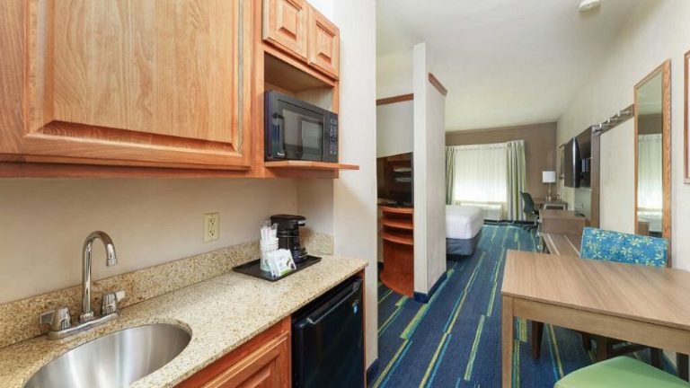 Triple Play Resort Hotel & Suites