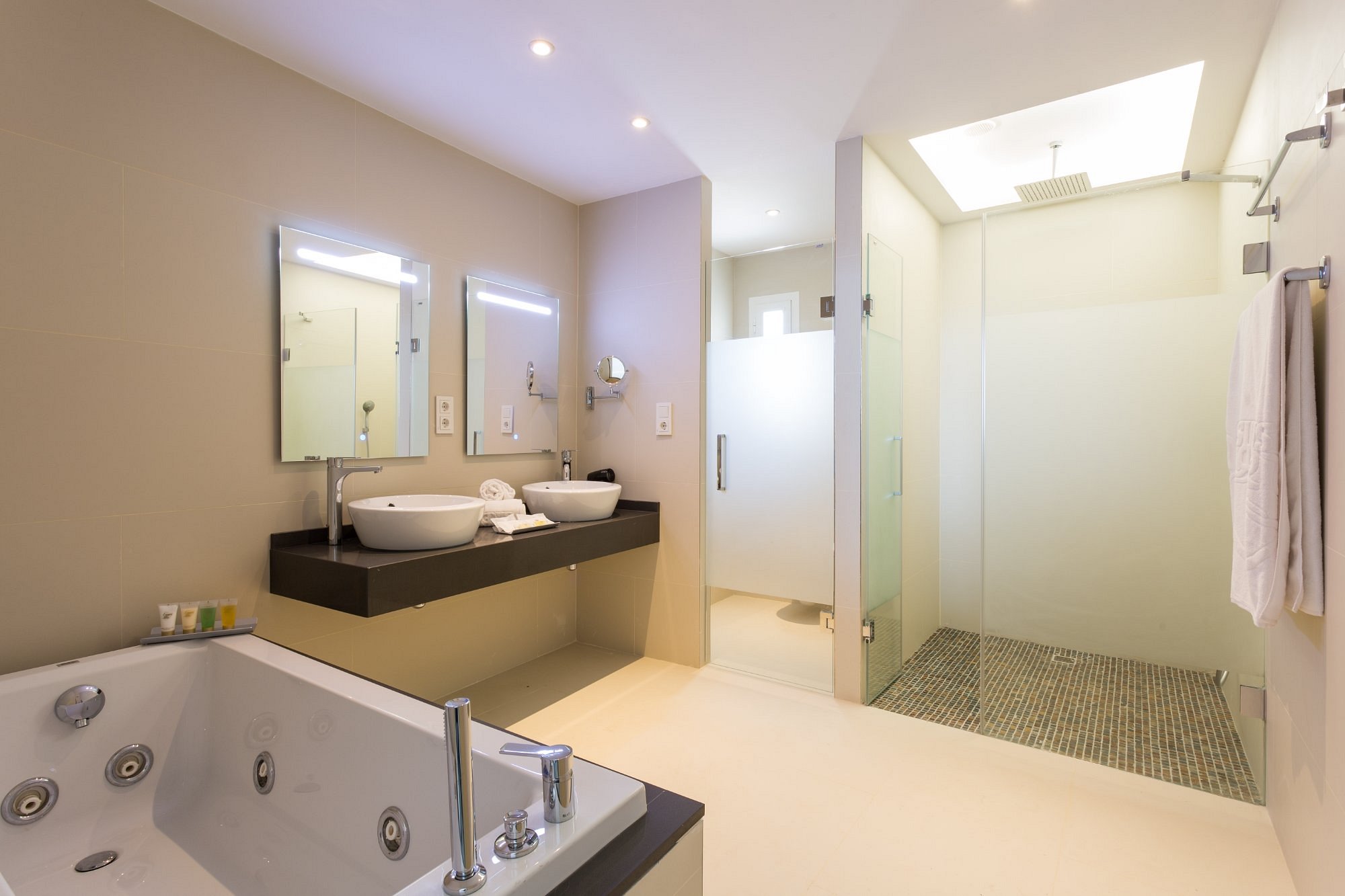 Tui Blue Aura, habitación con jacuzzi privado
