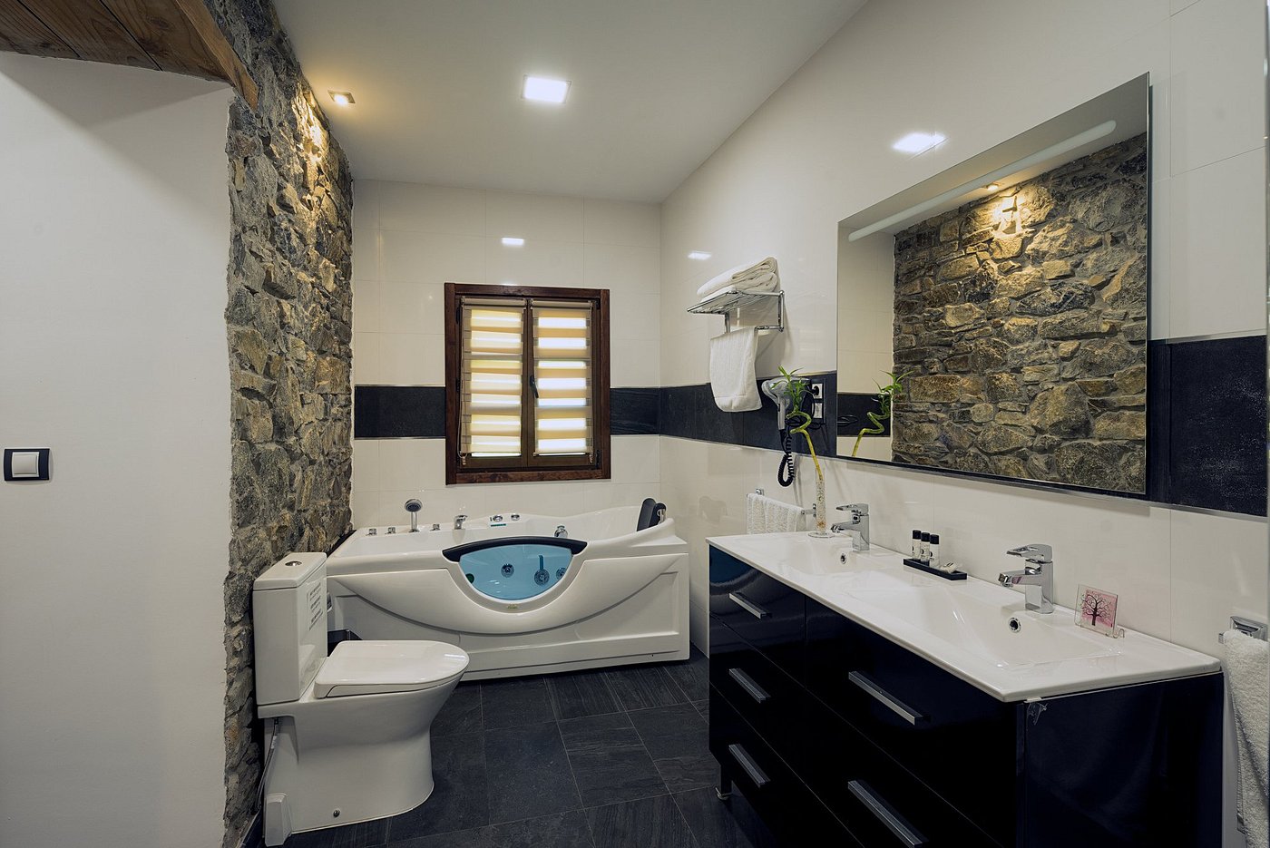 Urdaibai Etxea, habitación con jacuzzi privado
