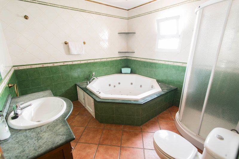 Villa Angelyn, habitación con jacuzzi privado