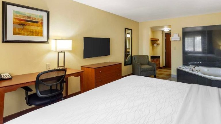 Best Western Kiva Inn