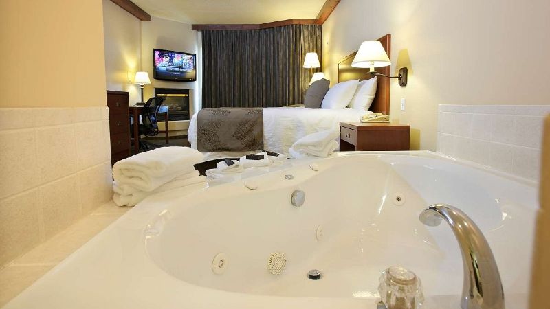 Best Western Plus Lamplighter Inn & Conference Centre