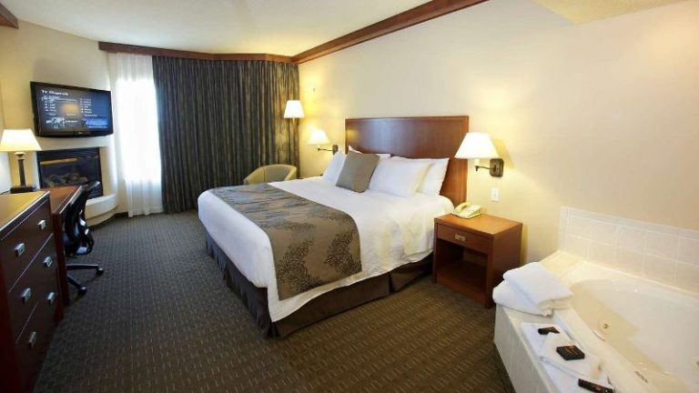 Best Western Plus Lamplighter Inn & Conference Centre