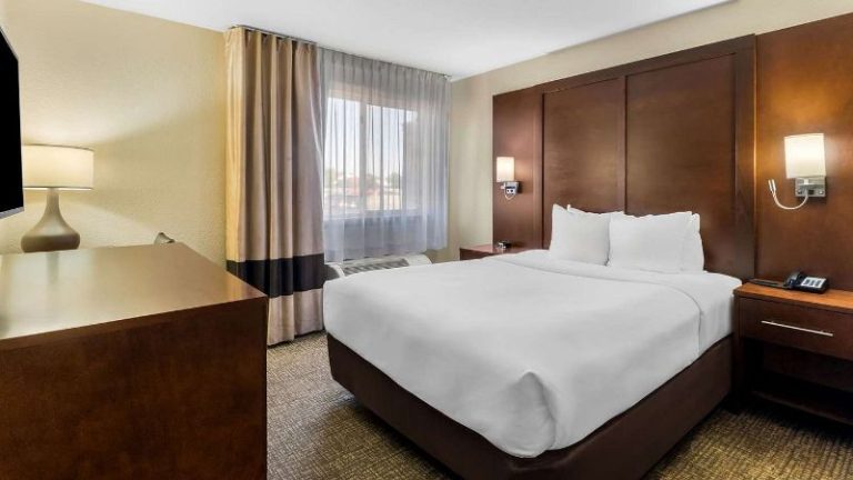 Comfort Inn & Suites Greeley
