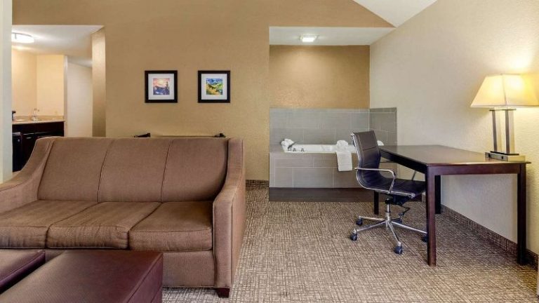 Comfort Inn & Suites Greeley