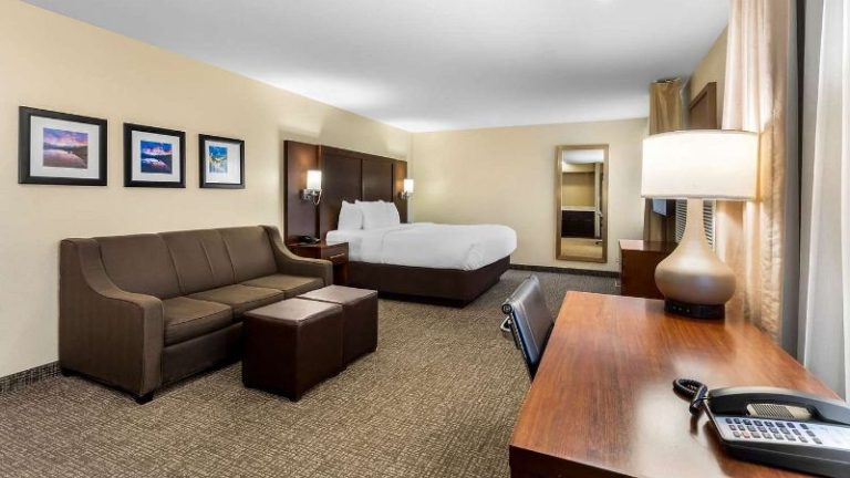 Comfort Inn & Suites Greeley