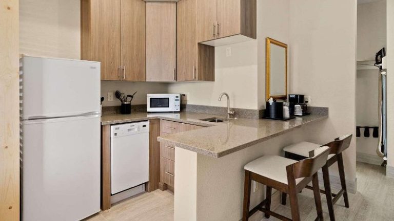 Country Inn & Suites by Radisson, Greeley, CO