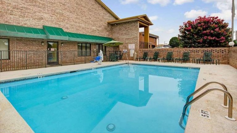 Days Inn by Wyndham Conover – Hickory