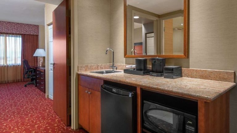 Embassy Suites By Hilton Loveland Conference Center