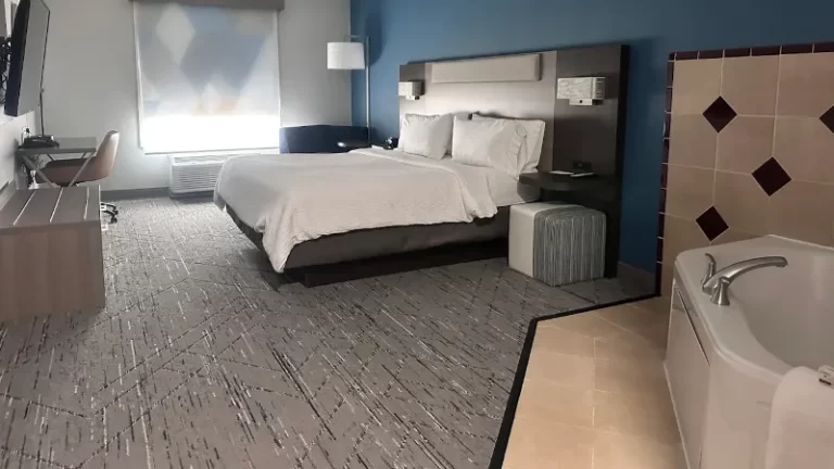 Holiday Inn Express & Suites Loveland By IHG