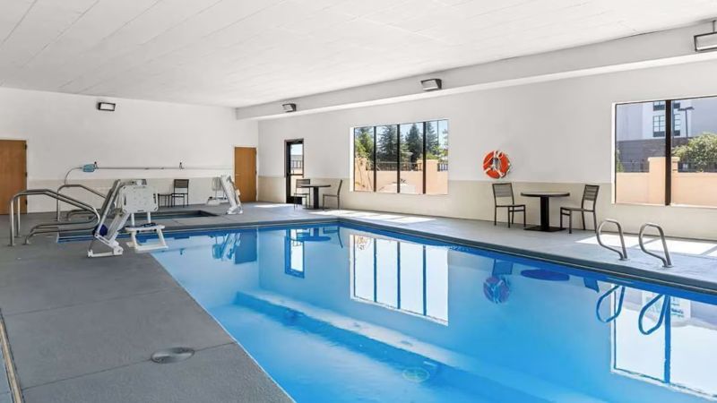 Best Western Cheyenne, room with private jacuzzi, photo 6