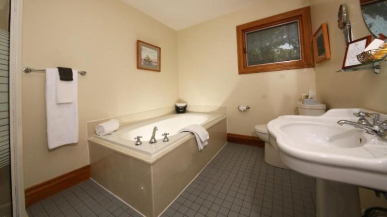 Kettle Creek Inn