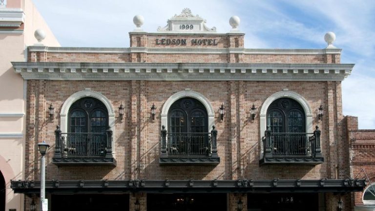 Ledson Hotel