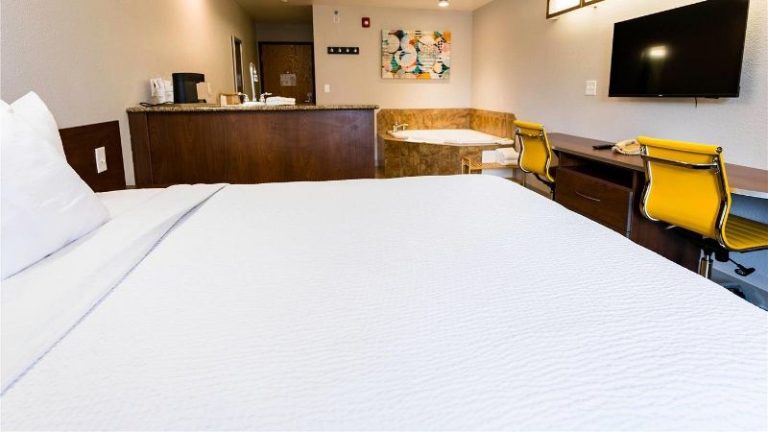 Microtel Inn & Suites by Wyndham Cheyenne