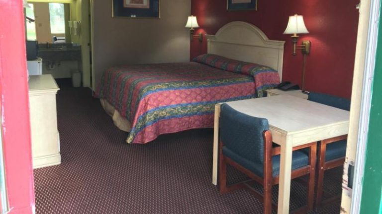 Relax Inn