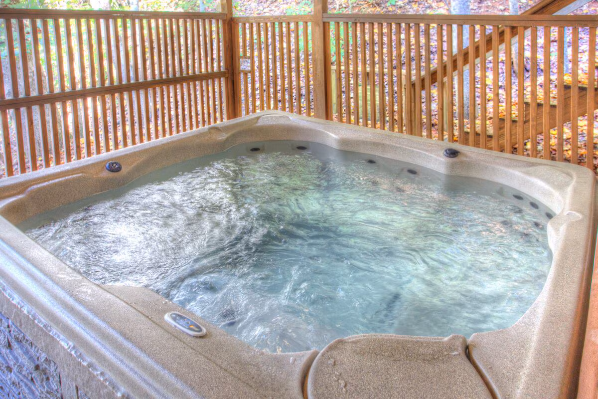 Bear Footin’ Cabin, cabin with a private hot tub, photo 1