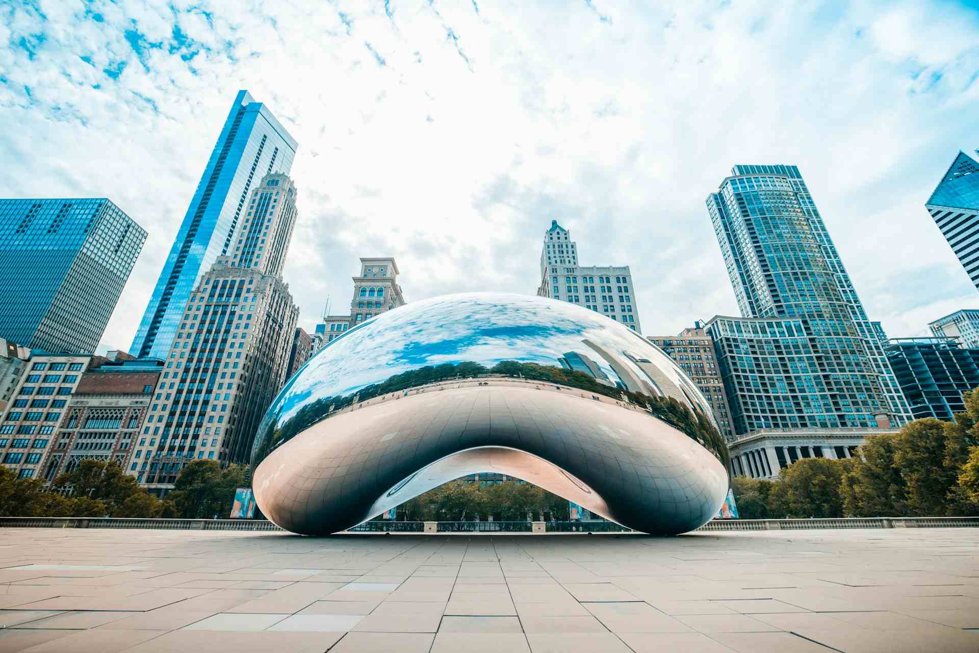 Read more about the article 18 Fun Things to do in Chicago: Food, Views & Culture