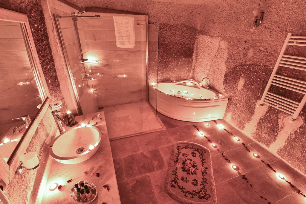 Mosaic Cave Hotel