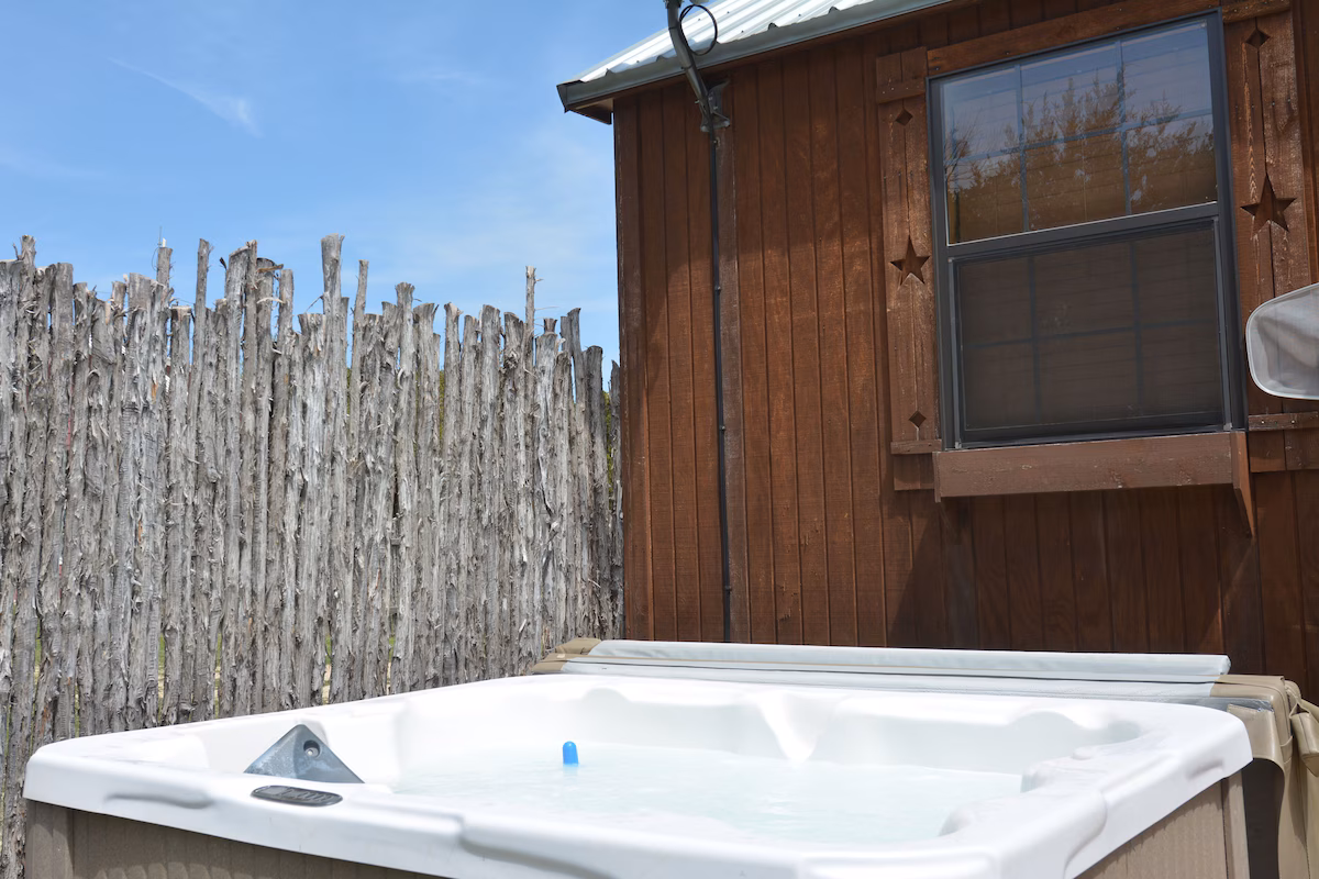 The Smokehouse, cabin with a private hot tub, photo 7