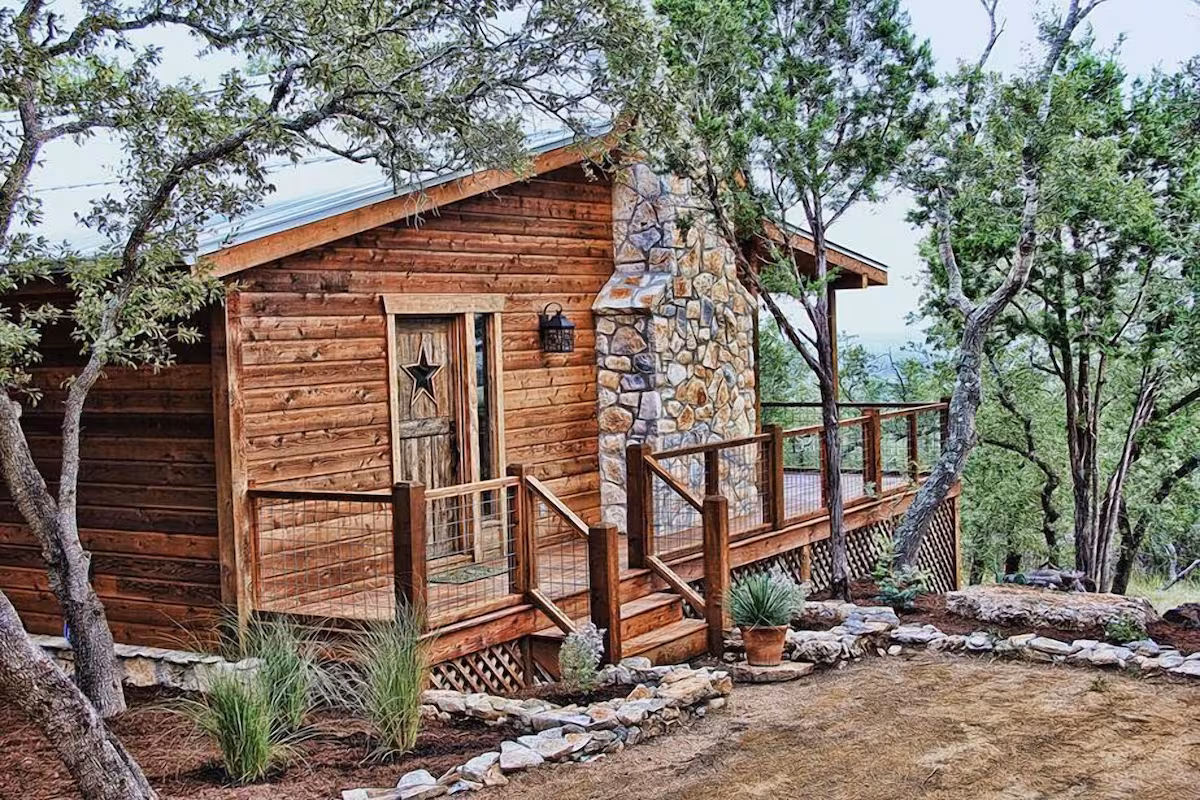 Romantic Luxury Cabin!, cabin with a private hot tub, photo 2