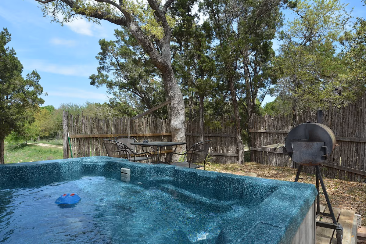 Country Chic Cabin, cabin with a private hot tub, photo 1