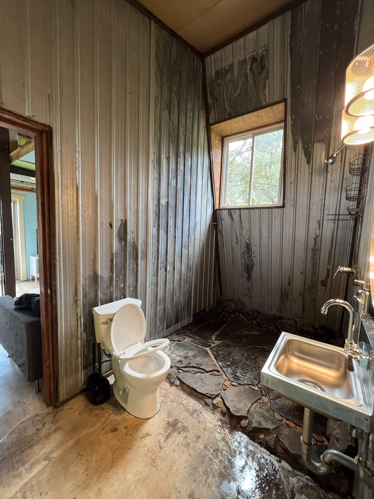 Unique Tilted Treehouse, cabin with a private hot tub, photo 4