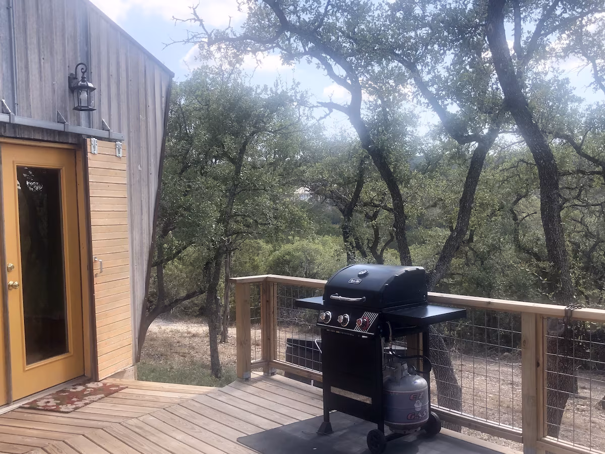 Unique Tilted Treehouse, cabin with a private hot tub, photo 6