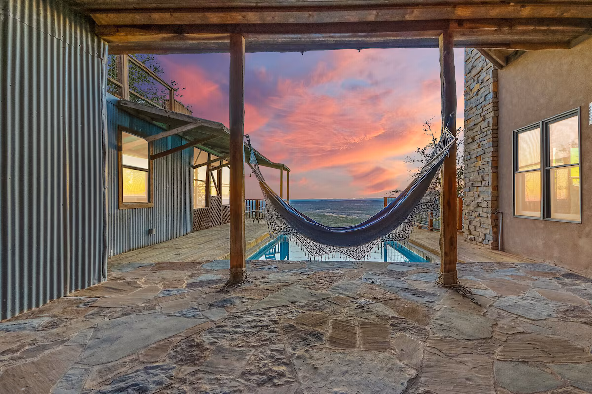 Casa Artista, cabin with a private hot tub, photo 2