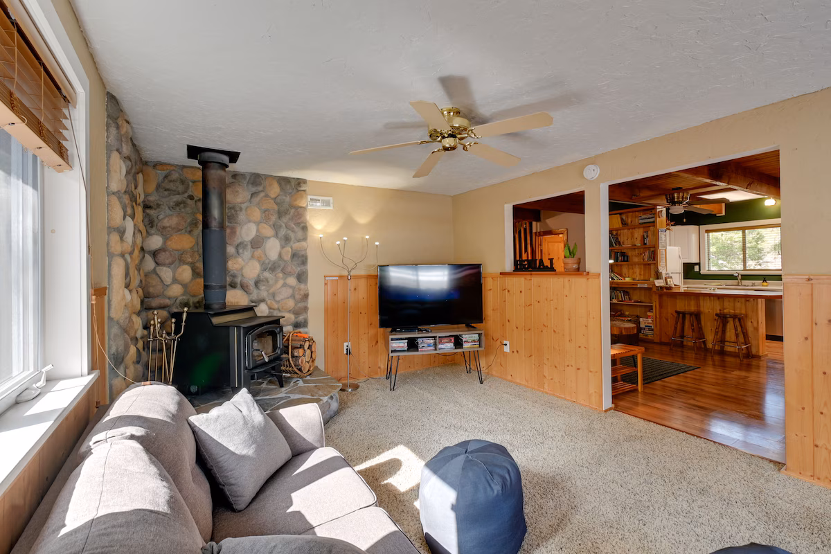 Cozy Ashford Home, cabin with a private hot tub, photo 3
