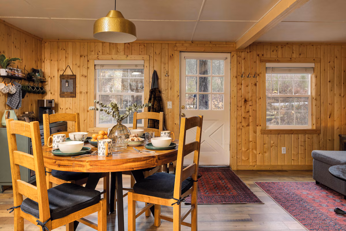 The Little Lolo Lodge, cabin with a private hot tub, photo 2