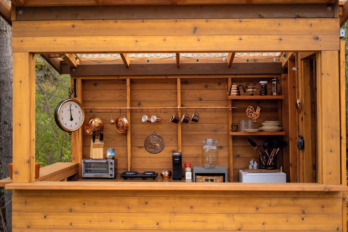 Creekside Glamping Experience-Luxurious Tent, cabin with a private hot tub, photo 2