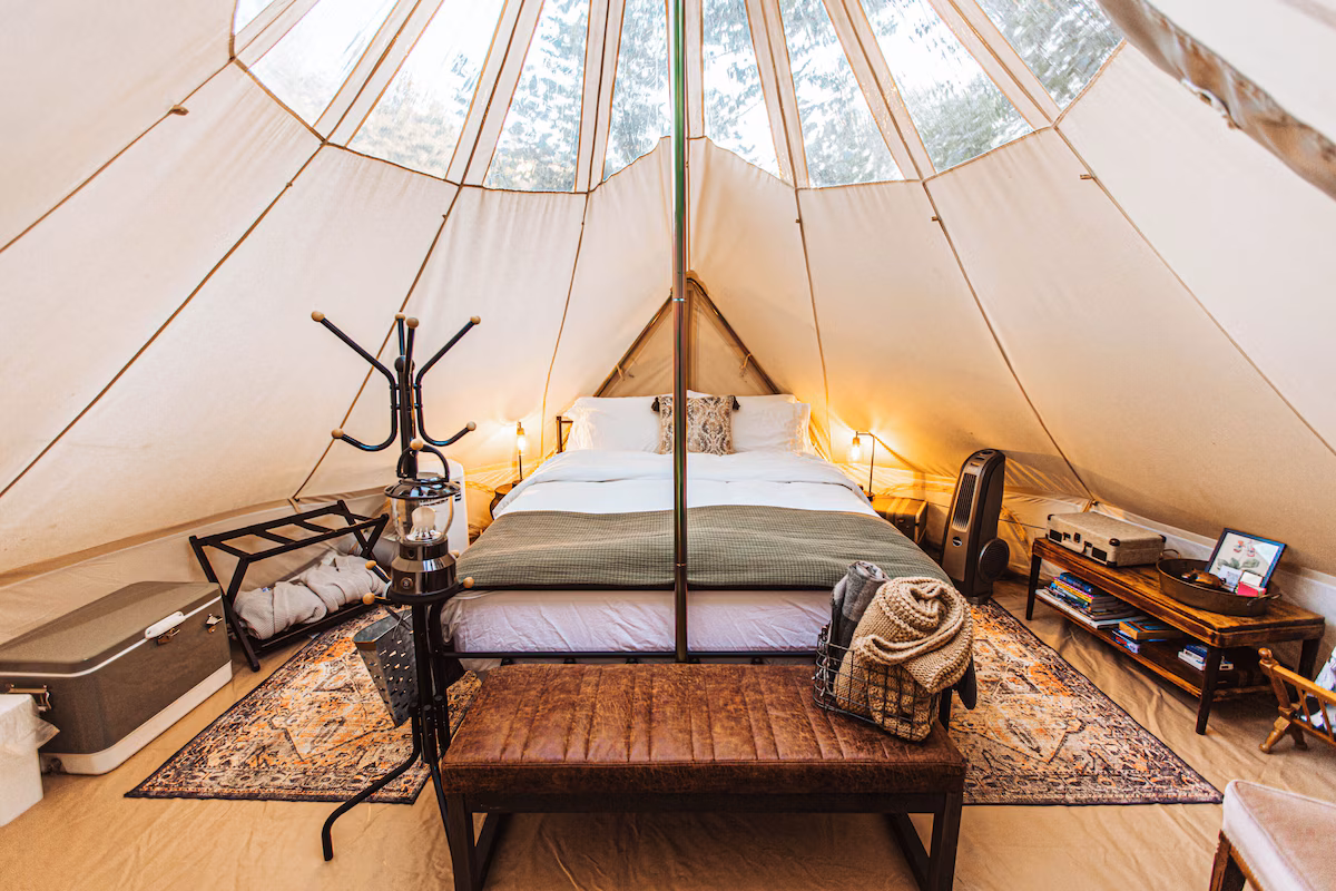 Creekside Glamping Experience-Luxurious Tent, cabin with a private hot tub, photo 5