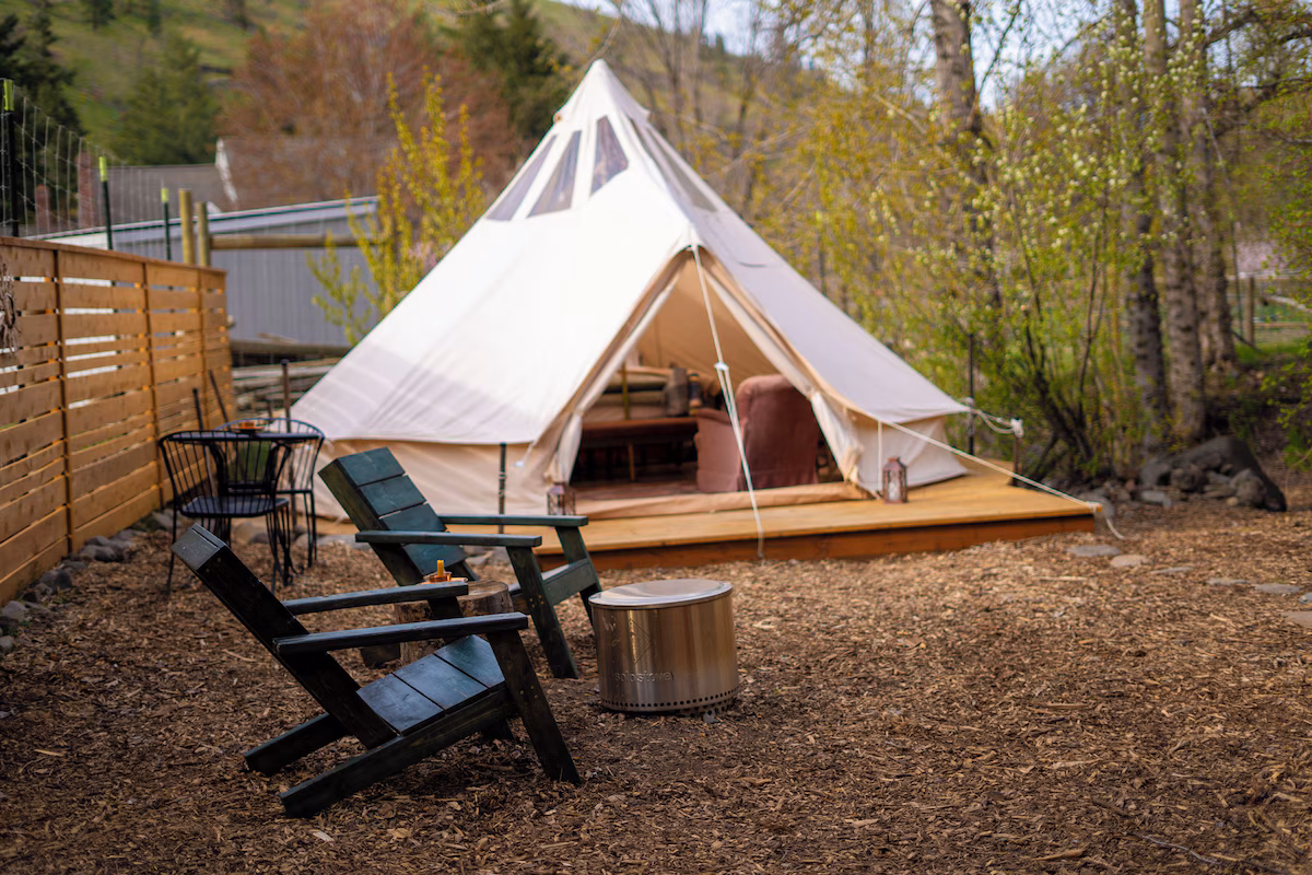 Creekside Glamping Experience-Luxurious Tent, cabin with a private hot tub, photo 4