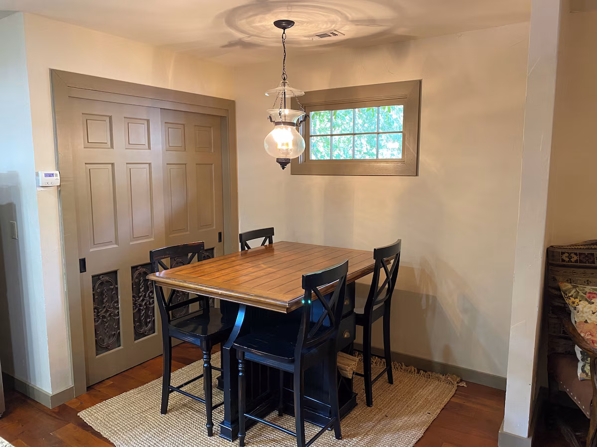 Crossland House, cabin with a private hot tub, photo 6