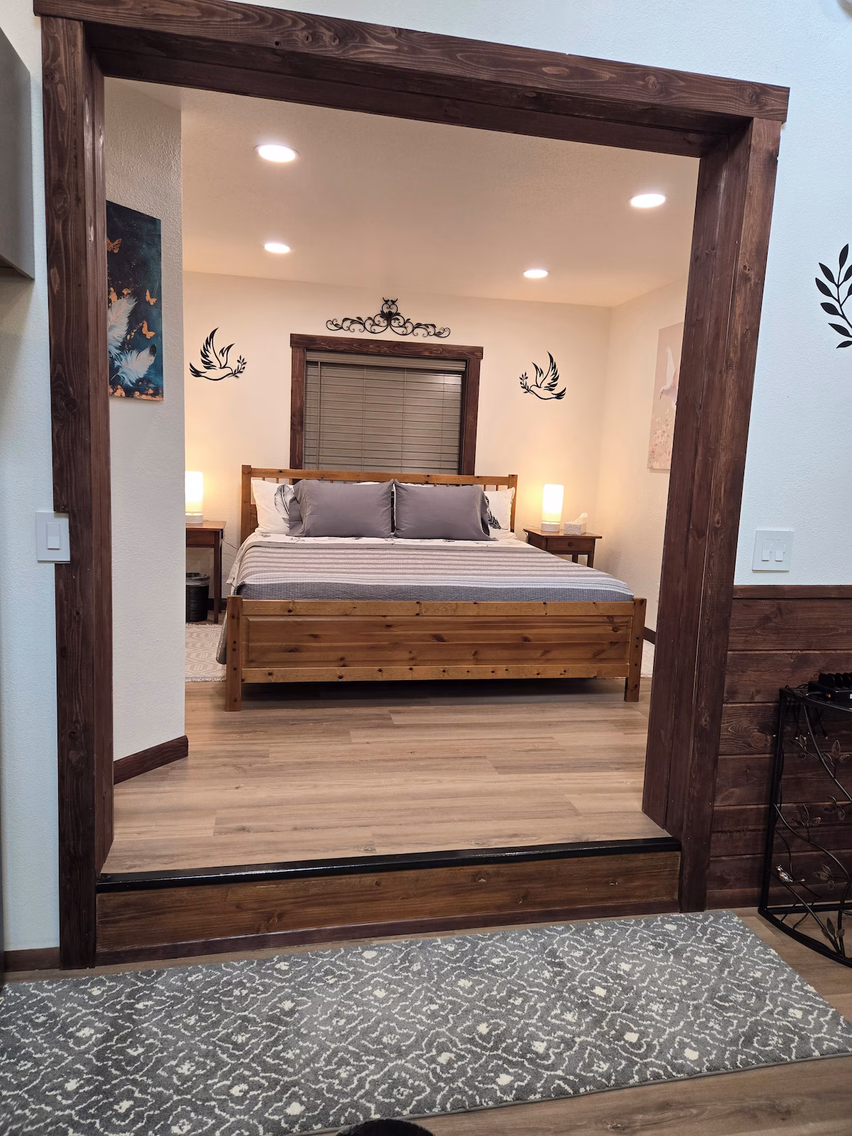 Dovetail Den, cabin with a private hot tub, photo 4