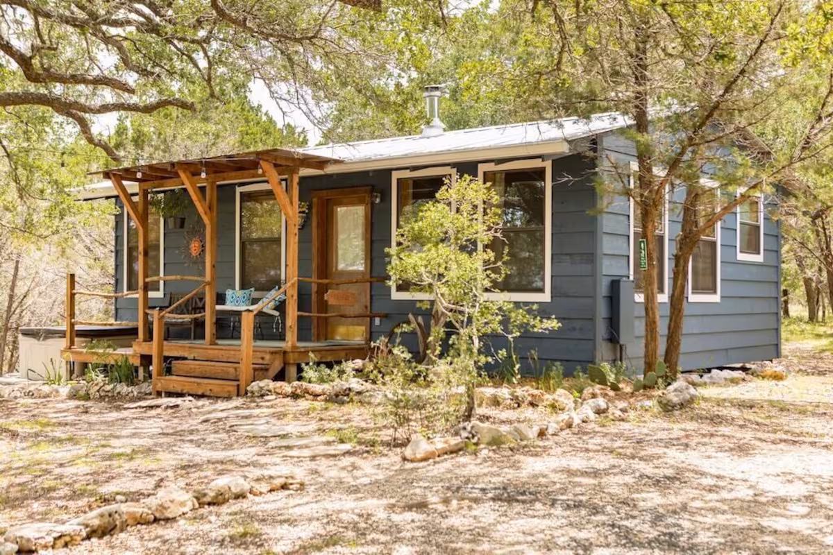 El Sol Private Cabin, cabin with a private hot tub, photo 2