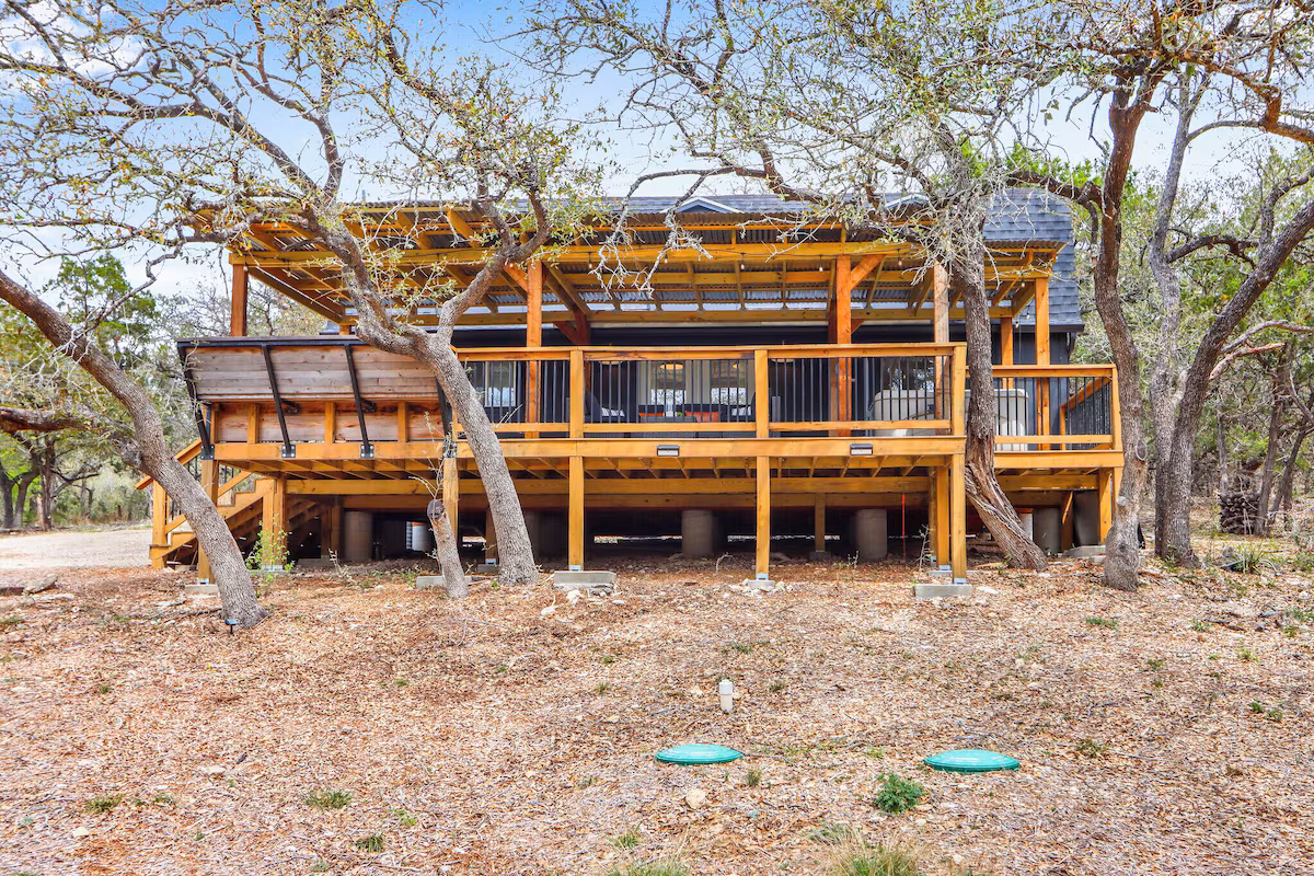 Good Day Treehouse, cabin with a private hot tub, photo 4