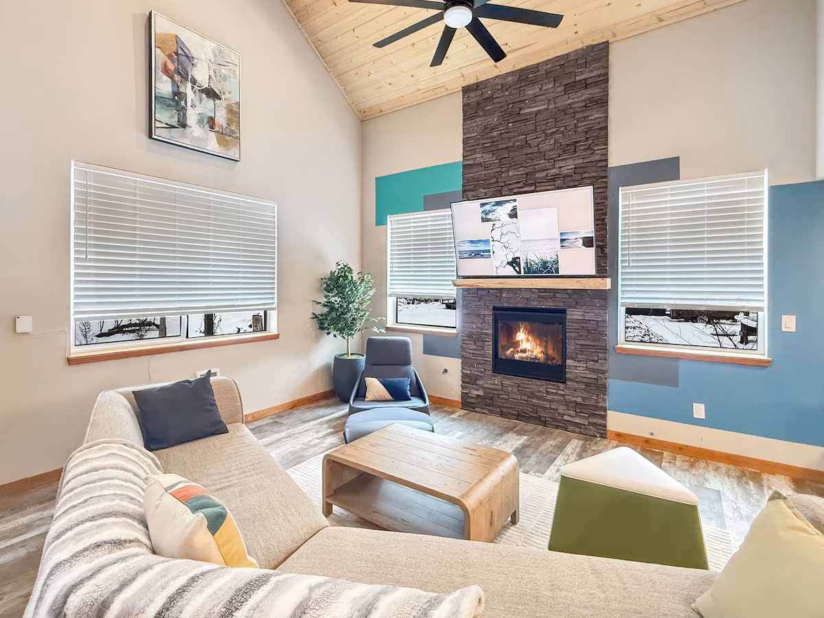New cabin with mountain views, cabin with a private hot tub, photo 5