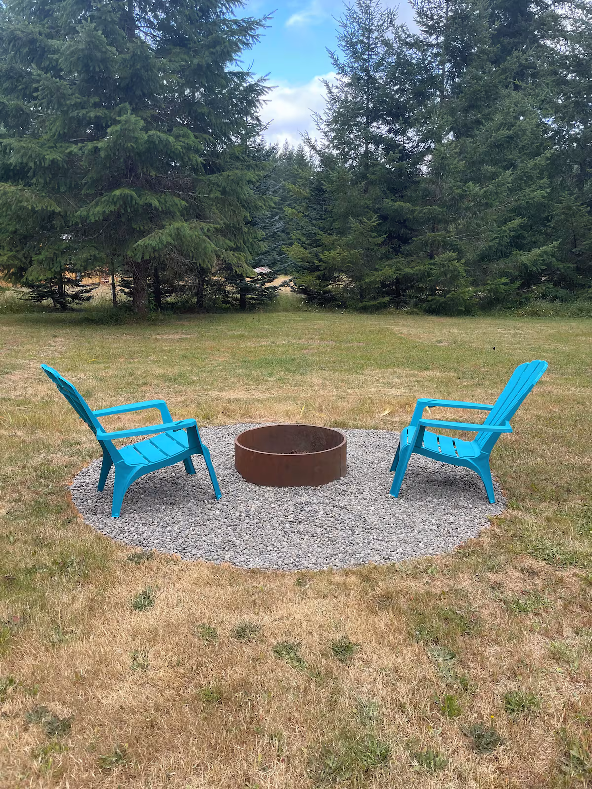 Pacific Yurt, cabin with a private hot tub, photo 4