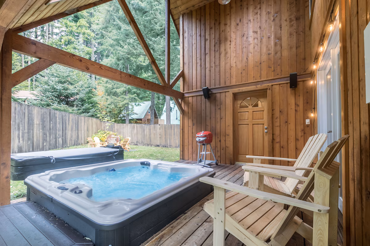 Perch – Juniper Cabin, cabin with a private hot tub, photo 2