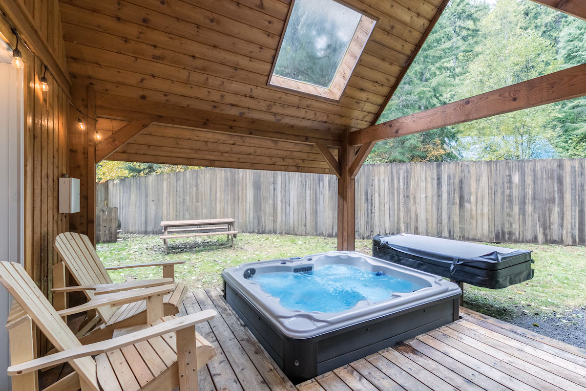 Perch – Juniper Cabin, cabin with a private hot tub, photo 1