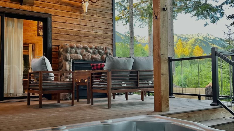 River Vista Cabin, cabin with a private hot tub, photo 1