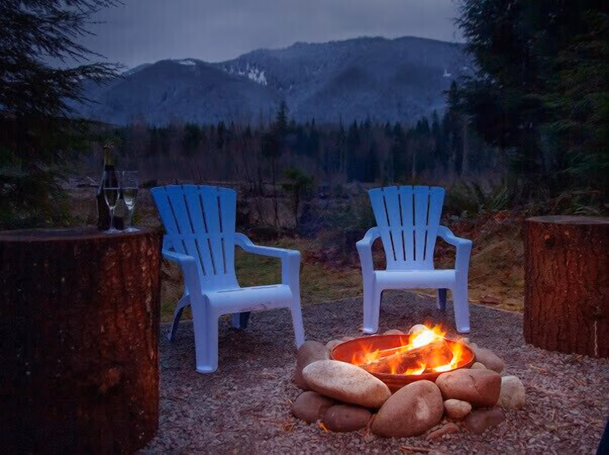 Rivers Edge A River Front cabin with Majestic Mountain View’s, cabin with a private hot tub, photo 4