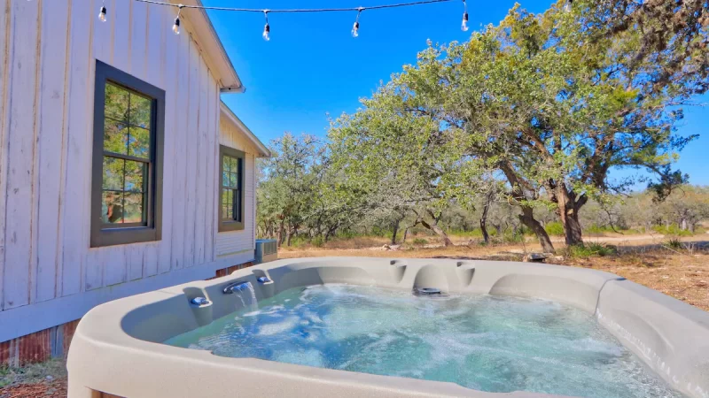 Serendipity Farmhouse, cabin with a private hot tub, photo 1